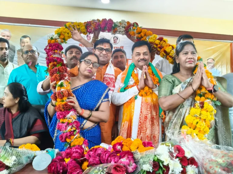 *भाजपा कार्यकर्ताओं ने उप सभापति बृज किशोर गुप्ता का हमीरपुर में किया भव्य स्वागत