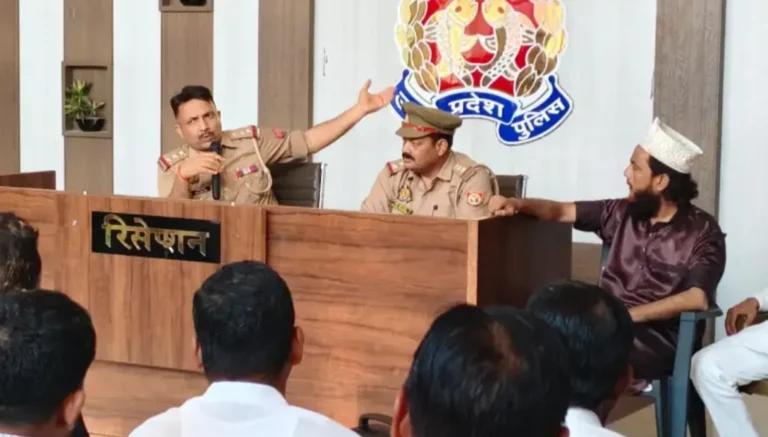गोरखनाथ थाने में ईद-ए-मिलादुन्नबी और रक्षाबंधन को लेकर शांति समिति की बैठक