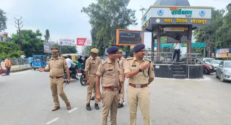 शहर की यातायात व्यवस्था को लेकर पुलिस अधीक्षक नगर का स्थलीय निरीक्षण, पुलिसकर्मियों को दिए सख्त निर्देश