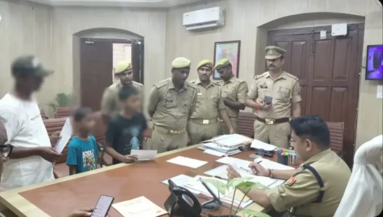 फरियादियों की समस्याओं को लेकर गंभीर दिखे एसएसपी गोरखपुर, त्वरित निस्तारण के दिए निर्देश