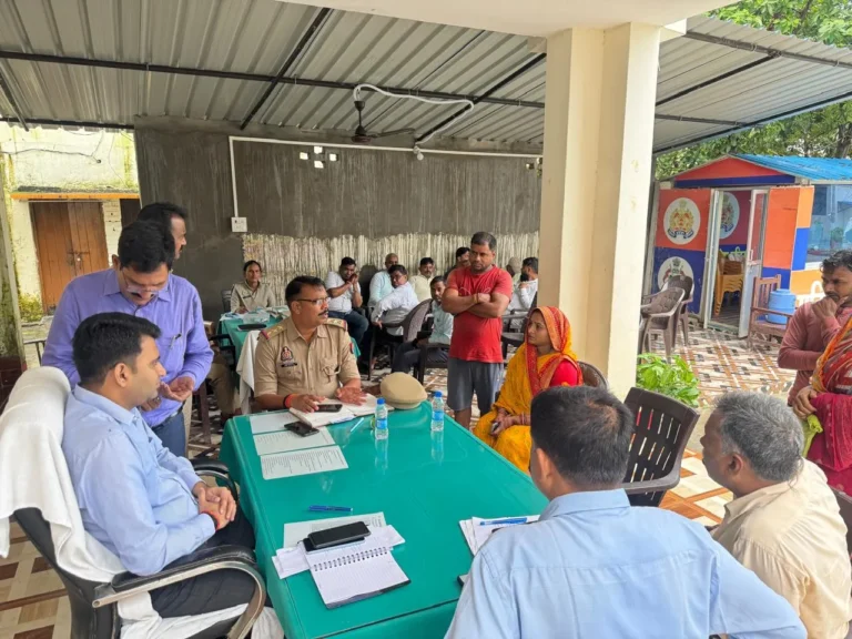 समाधान दिवस में चार प्रार्थना पत्र आए, किसी का मौके पर नहीं हुआ निस्तारण