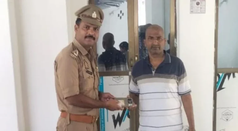 मुहम्मदाबाद गोहना पुलिस ने बरामद किया 16,900 रुपये का गुम मोबाइल